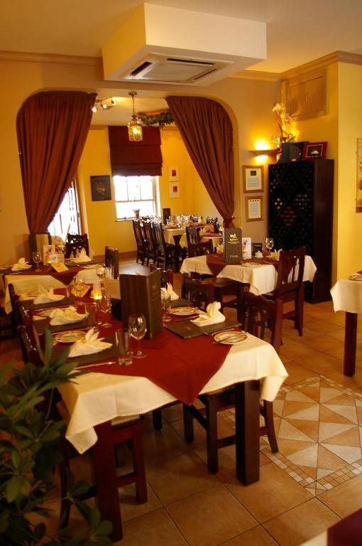 Befani'S Mediterranean Restaurant & Townhouse Clonmel Exteriér fotografie